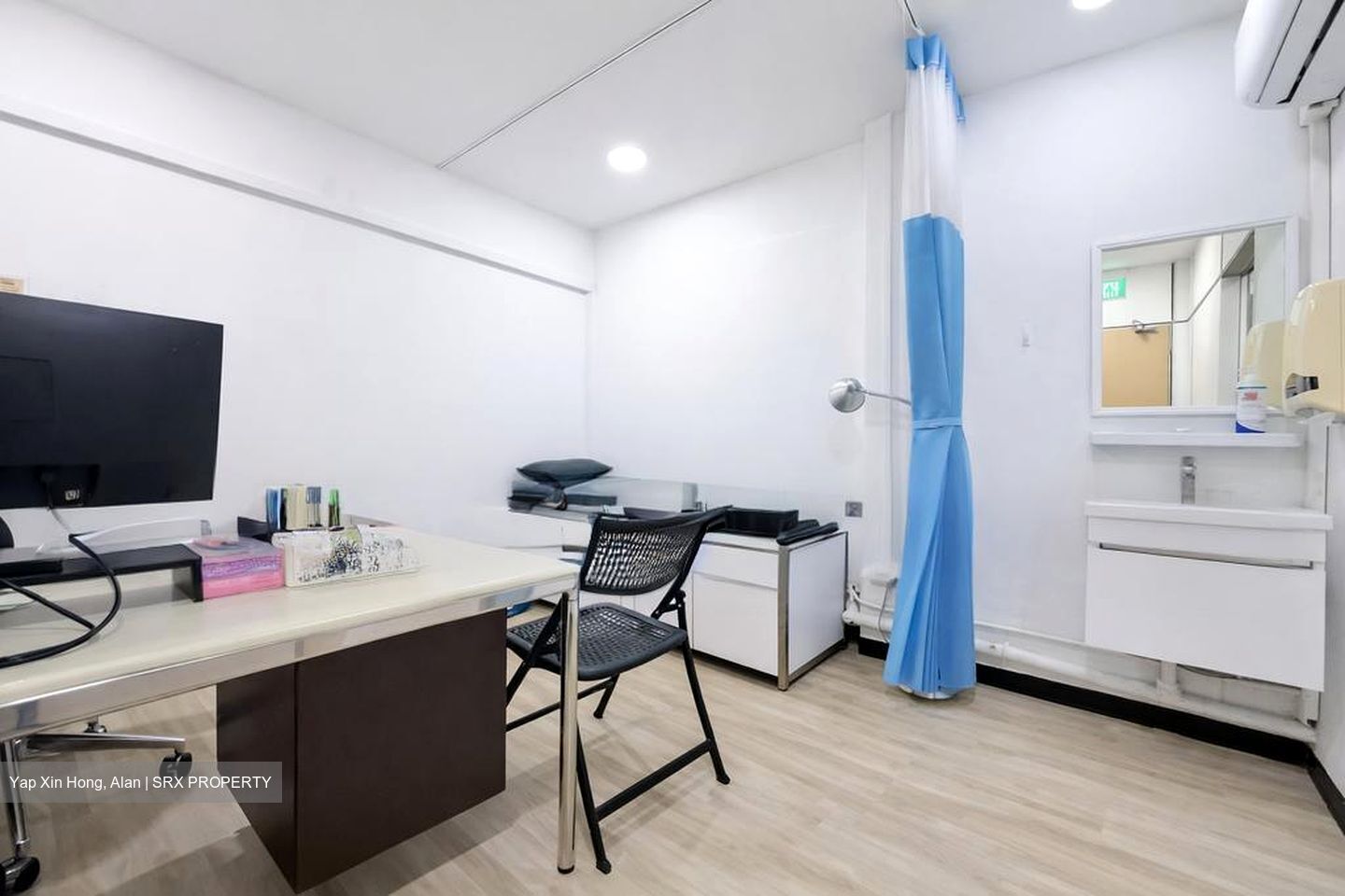 Jurong Gateway Road (D22), Retail #522454791